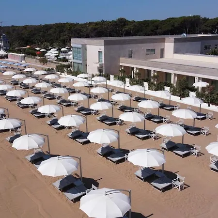 Riviera Hotel 5*