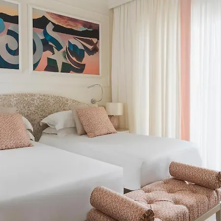 Riviera Hotel 5*