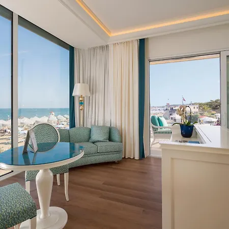 Riviera 5*