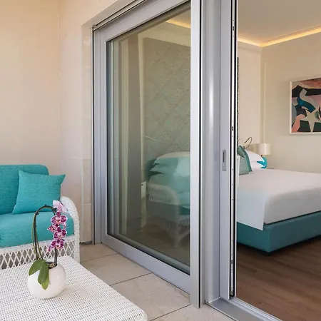 Riviera Hotel