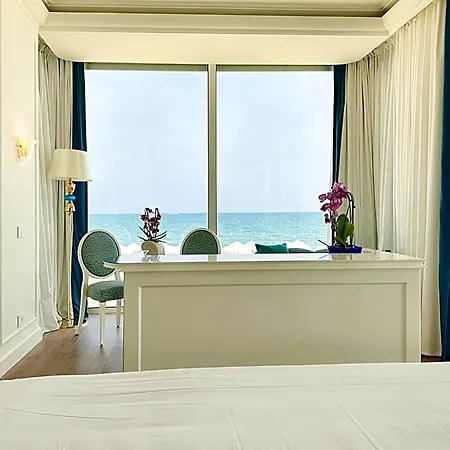 Hotel Riviera 5*
