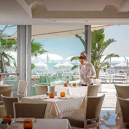 Riviera Hotel 5*