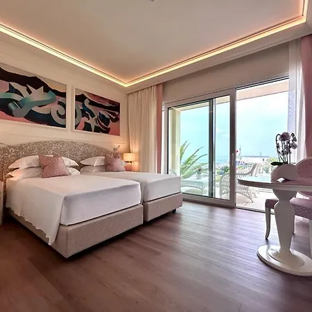Riviera Hotel 5*